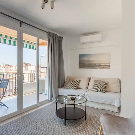 Apartment With Balcony In By Costarentals - Ref 92 *