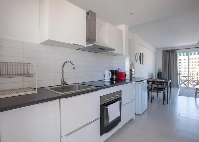 With Balcony By Costarentals - Ref 92 Apartamento